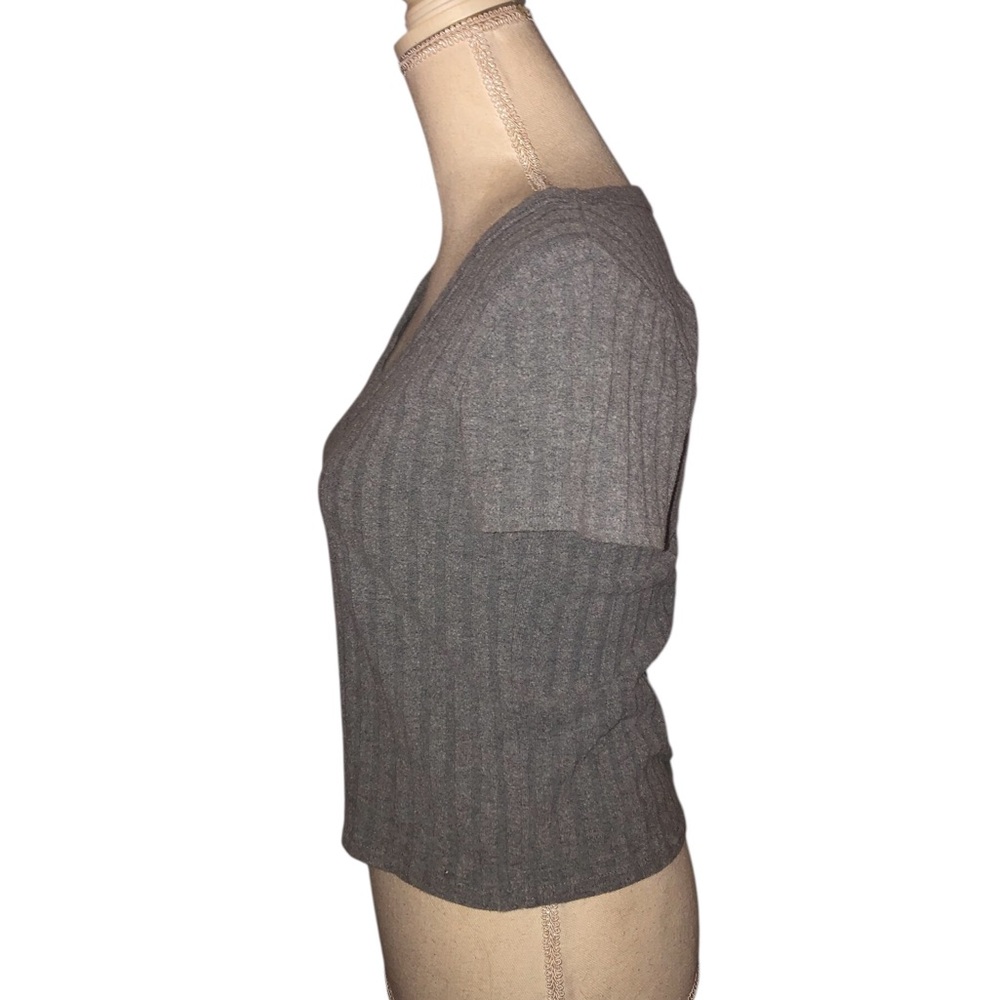 Volcom Charcoal V-Neck Ribbed Cut-Off Tee - Picture 3 of 8
